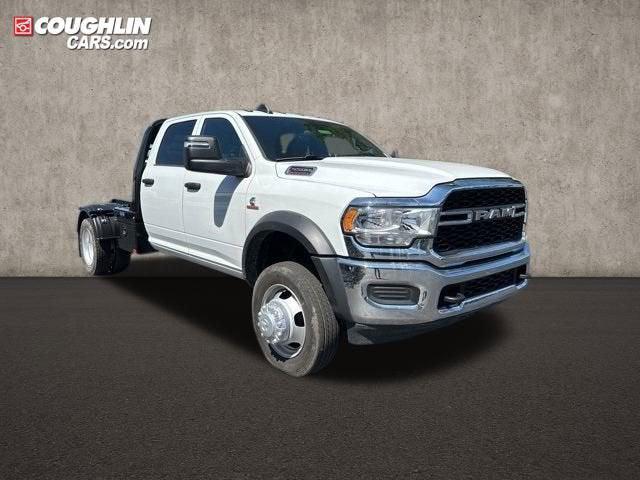 2024 RAM Ram 5500 Chassis Cab RAM 5500 TRADESMAN CHASSIS CREW CAB 4X4 60 CA 2024 RAM Ram 5500 Chassis Cab RAM 5500 TRADESMAN CHASSIS CREW CAB 4X4 60 CA