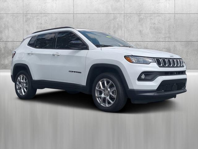 2024 Jeep Compass COMPASS LATITUDE LUX 4X4