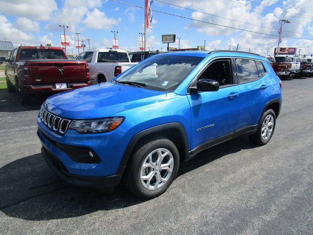 2024 Jeep Compass COMPASS LATITUDE 4X4