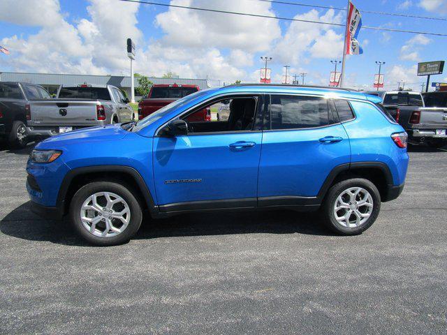 2024 Jeep Compass COMPASS LATITUDE 4X4