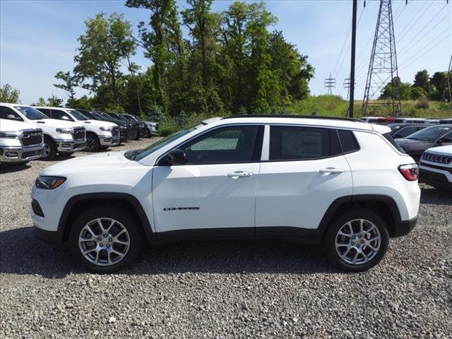 2024 Jeep Compass COMPASS LATITUDE LUX 4X4