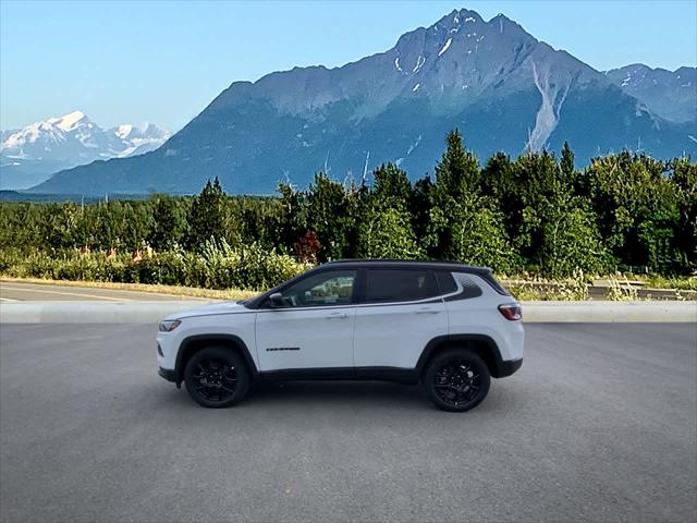 2024 Jeep Compass COMPASS LATITUDE 4X4