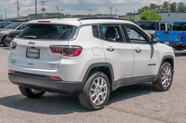 2024 Jeep Compass COMPASS LATITUDE LUX 4X4