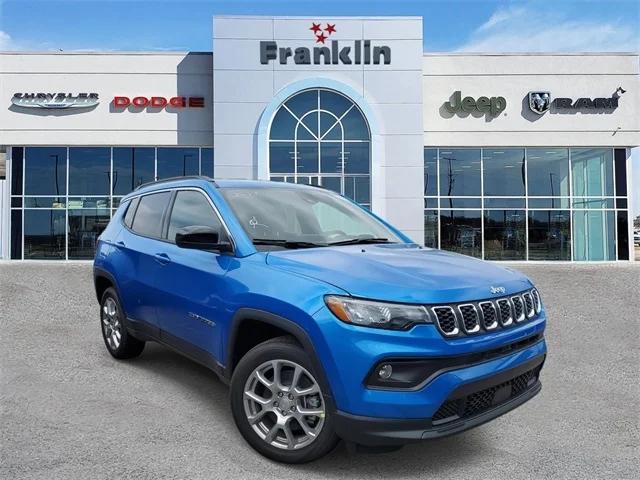 2024 Jeep Compass COMPASS LATITUDE LUX 4X4