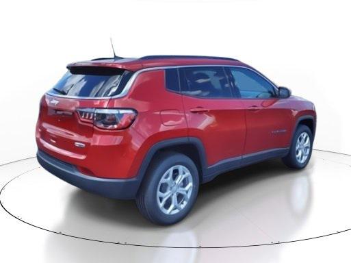 2024 Jeep Compass COMPASS LATITUDE 4X4