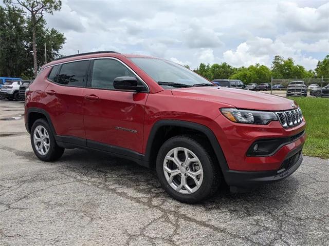 2024 Jeep Compass COMPASS LATITUDE 4X4