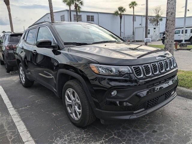 2024 Jeep Compass COMPASS LATITUDE 4X4