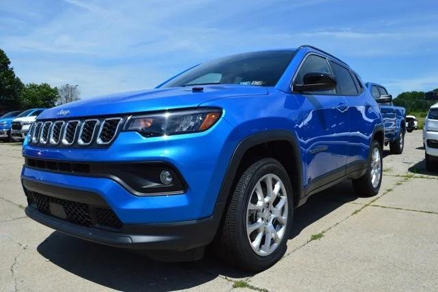 2024 Jeep Compass COMPASS LATITUDE LUX 4X4