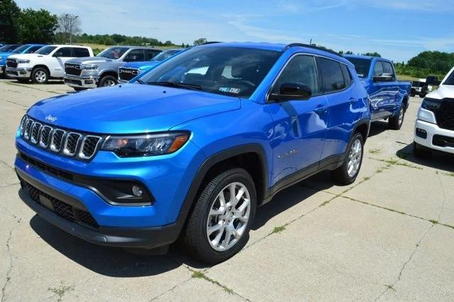 2024 Jeep Compass COMPASS LATITUDE LUX 4X4