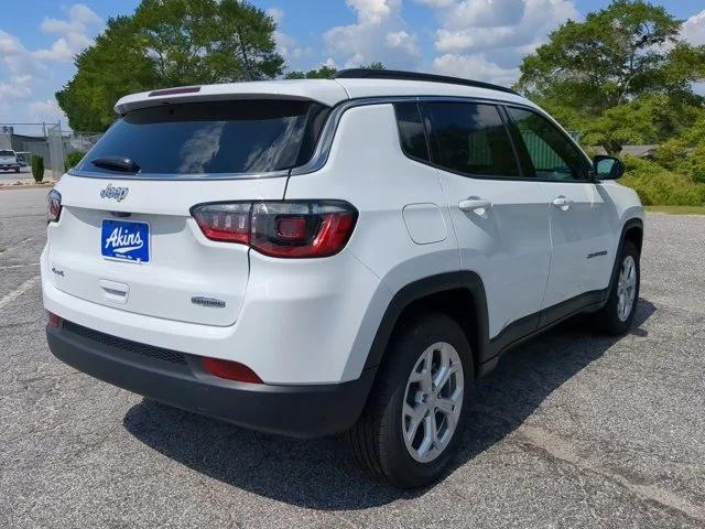 2024 Jeep Compass COMPASS LATITUDE 4X4