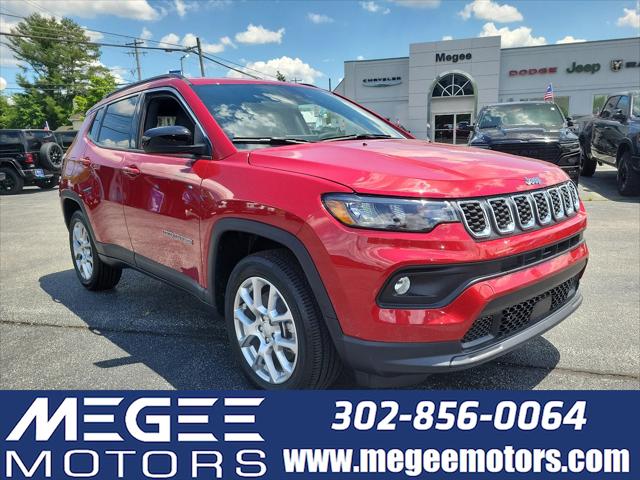 2024 Jeep Compass COMPASS LATITUDE LUX 4X4