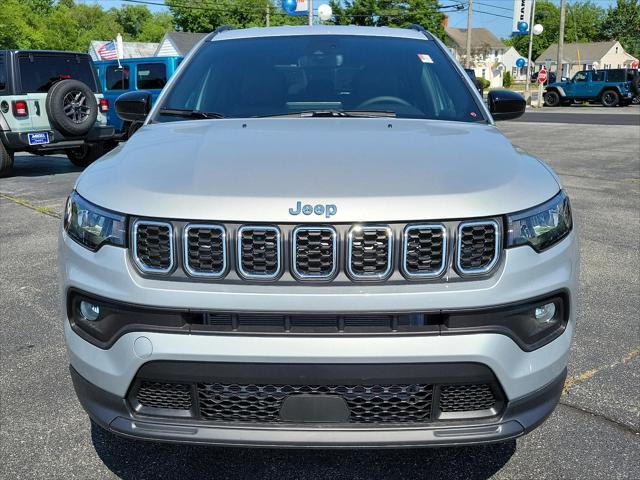 2024 Jeep Compass COMPASS LATITUDE LUX 4X4