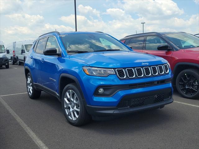 2024 Jeep Compass COMPASS LATITUDE LUX 4X4