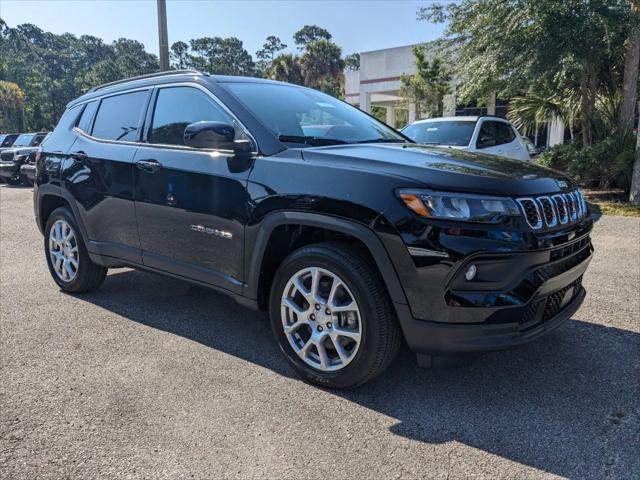 2024 Jeep Compass COMPASS LATITUDE LUX 4X4