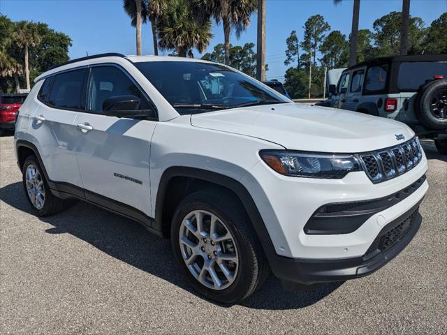 2024 Jeep Compass COMPASS LATITUDE LUX 4X4