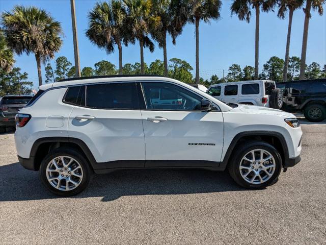 2024 Jeep Compass COMPASS LATITUDE LUX 4X4