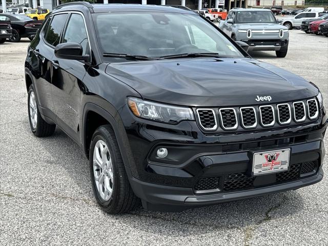 2024 Jeep Compass COMPASS LATITUDE 4X4