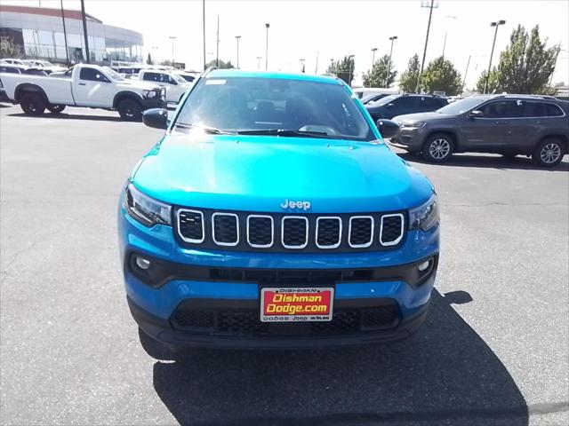 2024 Jeep Compass COMPASS LATITUDE 4X4