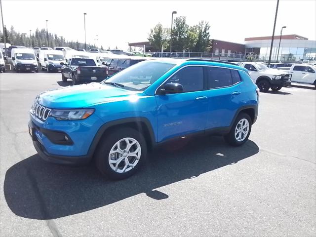 2024 Jeep Compass COMPASS LATITUDE 4X4