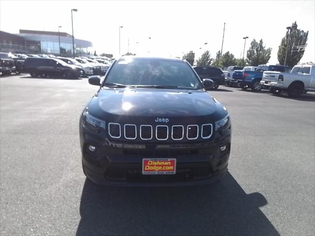 2024 Jeep Compass COMPASS LATITUDE 4X4