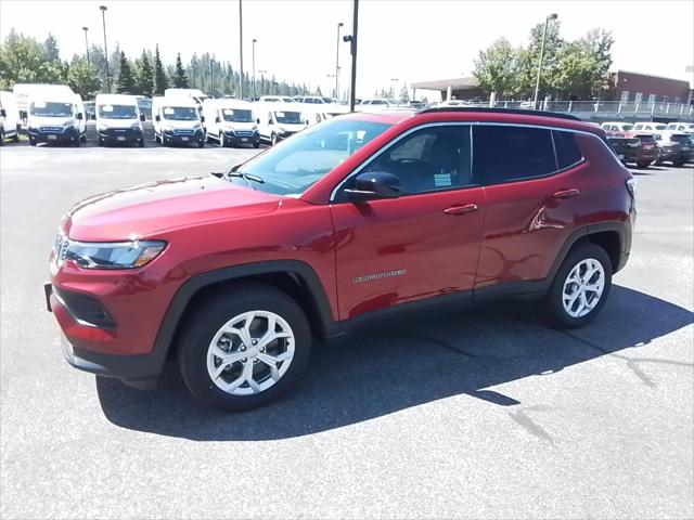 2024 Jeep Compass COMPASS LATITUDE 4X4