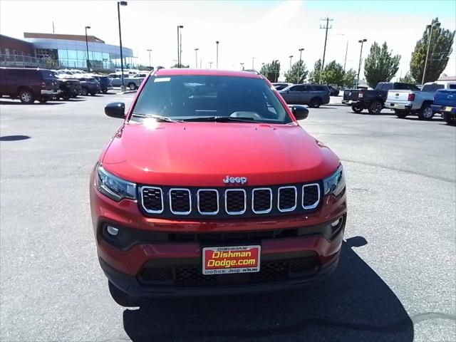 2024 Jeep Compass COMPASS LATITUDE LUX 4X4