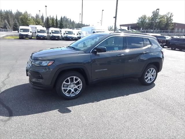 2024 Jeep Compass COMPASS LATITUDE LUX 4X4