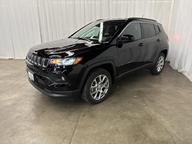 2024 Jeep Compass COMPASS LATITUDE LUX 4X4