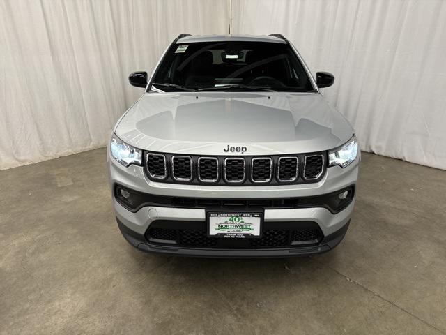 2024 Jeep Compass COMPASS LATITUDE LUX 4X4