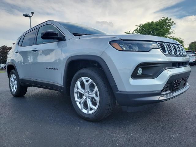 2024 Jeep Compass COMPASS LATITUDE 4X4