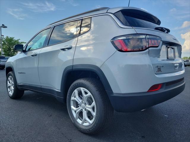 2024 Jeep Compass COMPASS LATITUDE 4X4