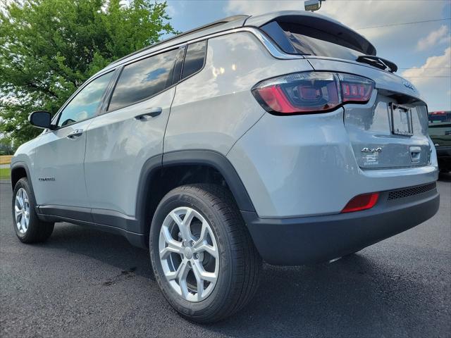 2024 Jeep Compass COMPASS LATITUDE 4X4