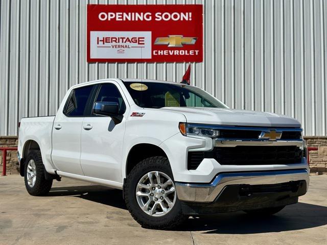 2023 Chevrolet Silverado 1500 4WD Crew Cab Standard Bed LT