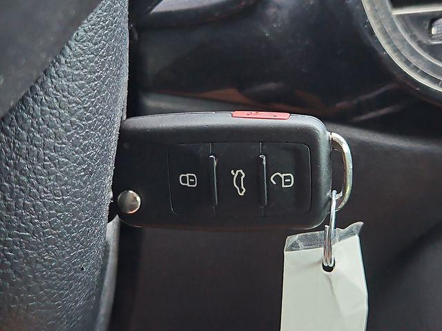 2015 Volkswagen Beetle 1.8T Fleet Edition