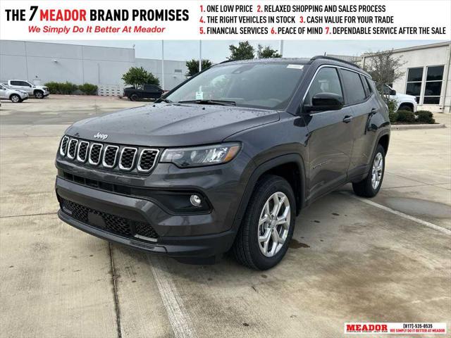 2024 Jeep Compass COMPASS LATITUDE 4X4