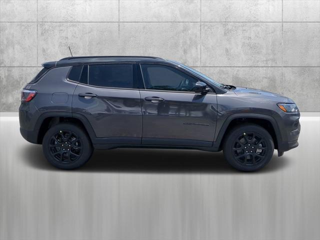 2024 Jeep Compass COMPASS LATITUDE 4X4