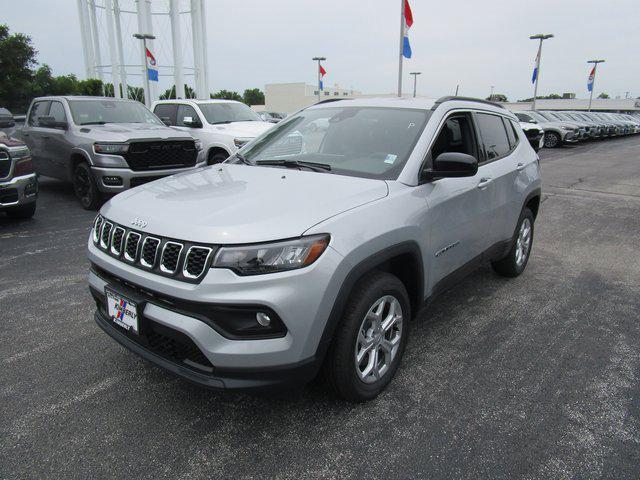 2024 Jeep Compass COMPASS LATITUDE 4X4