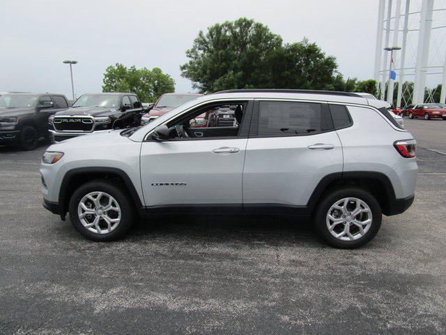 2024 Jeep Compass COMPASS LATITUDE 4X4