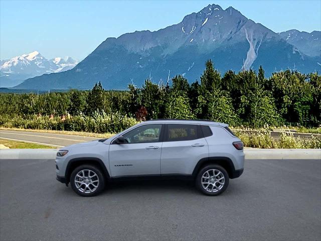 2024 Jeep Compass COMPASS LATITUDE LUX 4X4