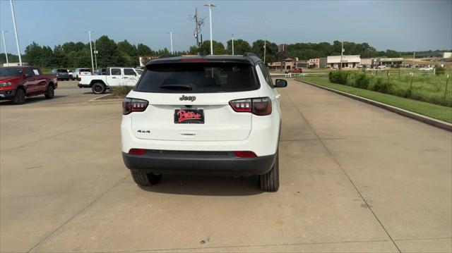 2024 Jeep Compass COMPASS LATITUDE 4X4