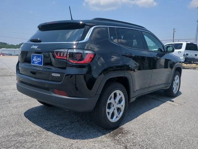 2024 Jeep Compass COMPASS LATITUDE 4X4