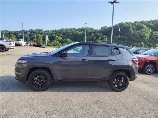 2024 Jeep Compass COMPASS LATITUDE 4X4