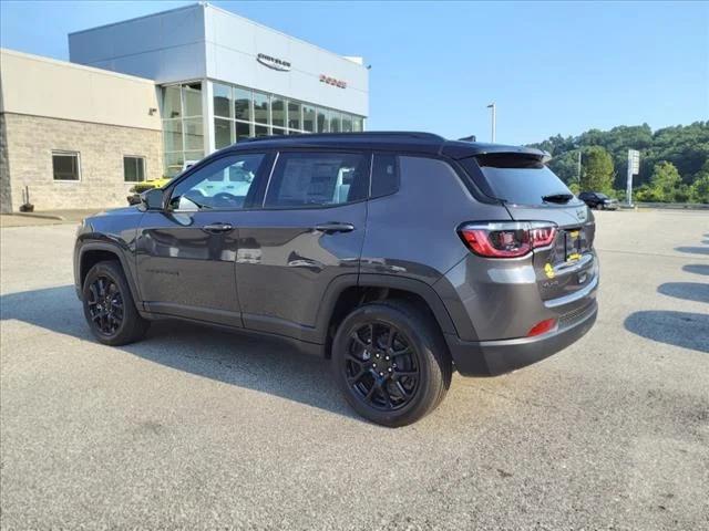 2024 Jeep Compass COMPASS LATITUDE 4X4