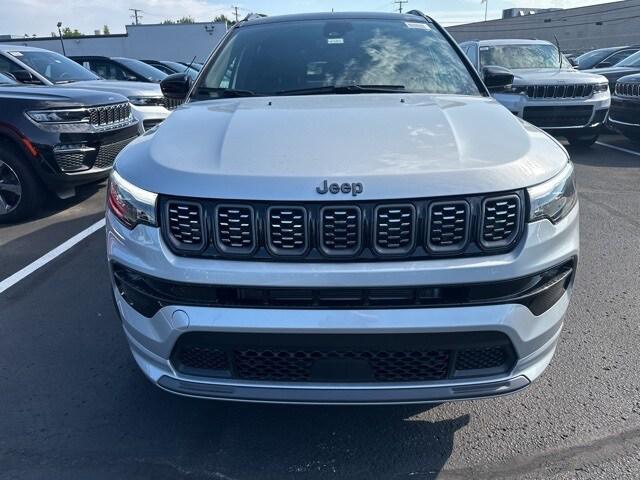 2024 Jeep Compass COMPASS LIMITED 4X4