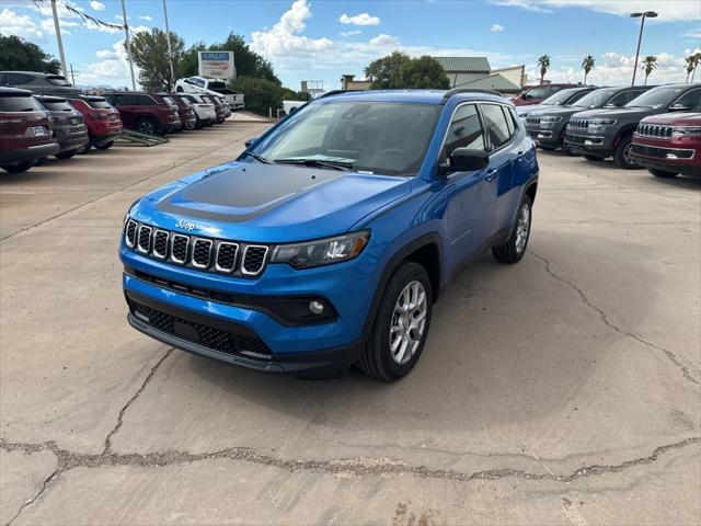 2024 Jeep Compass COMPASS LATITUDE LUX 4X4