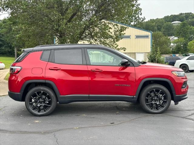 2024 Jeep Compass COMPASS LATITUDE 4X4