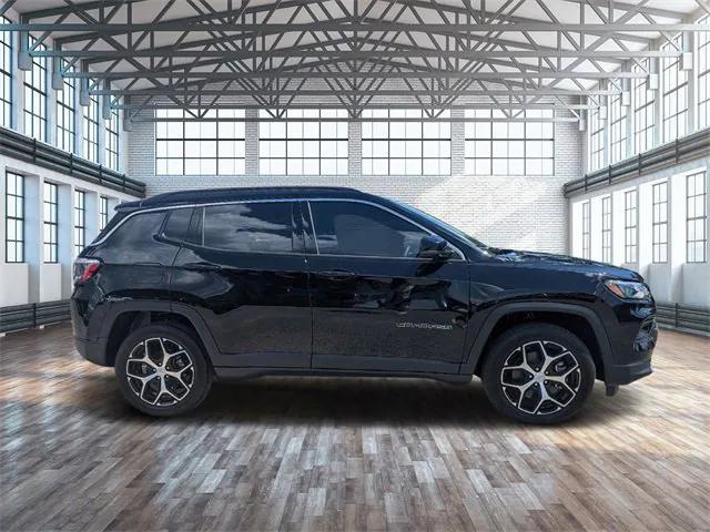 2024 Jeep Compass COMPASS LIMITED 4X4