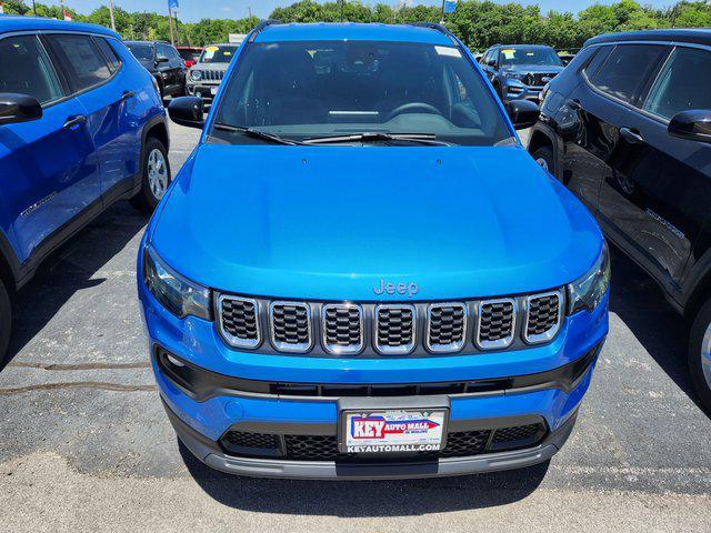 2024 Jeep Compass COMPASS LATITUDE 4X4