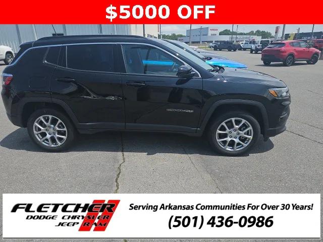 2024 Jeep Compass COMPASS LATITUDE LUX 4X4