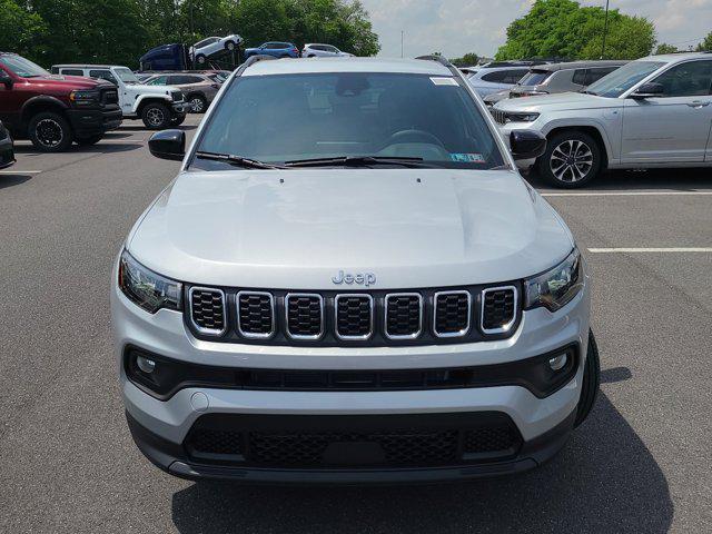 2024 Jeep Compass COMPASS LATITUDE LUX 4X4